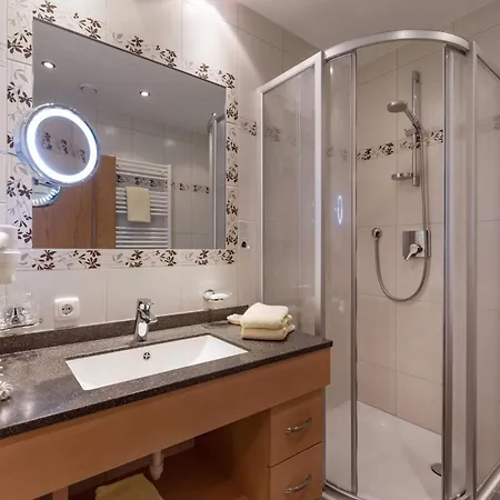 Oblasser Gæstehus 3*